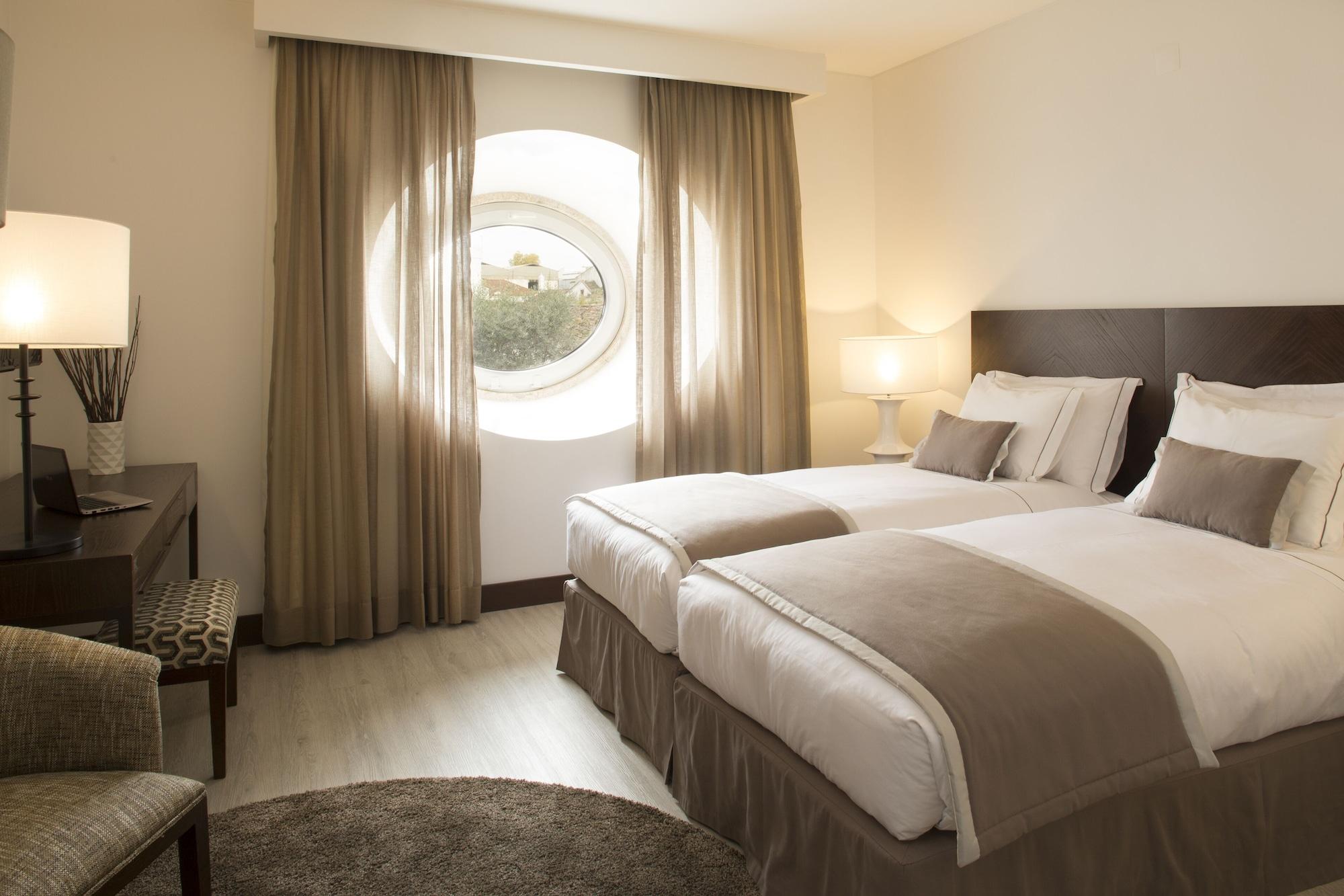 Pateo Dos Solares Charm Hotel Estremoz Bagian luar foto