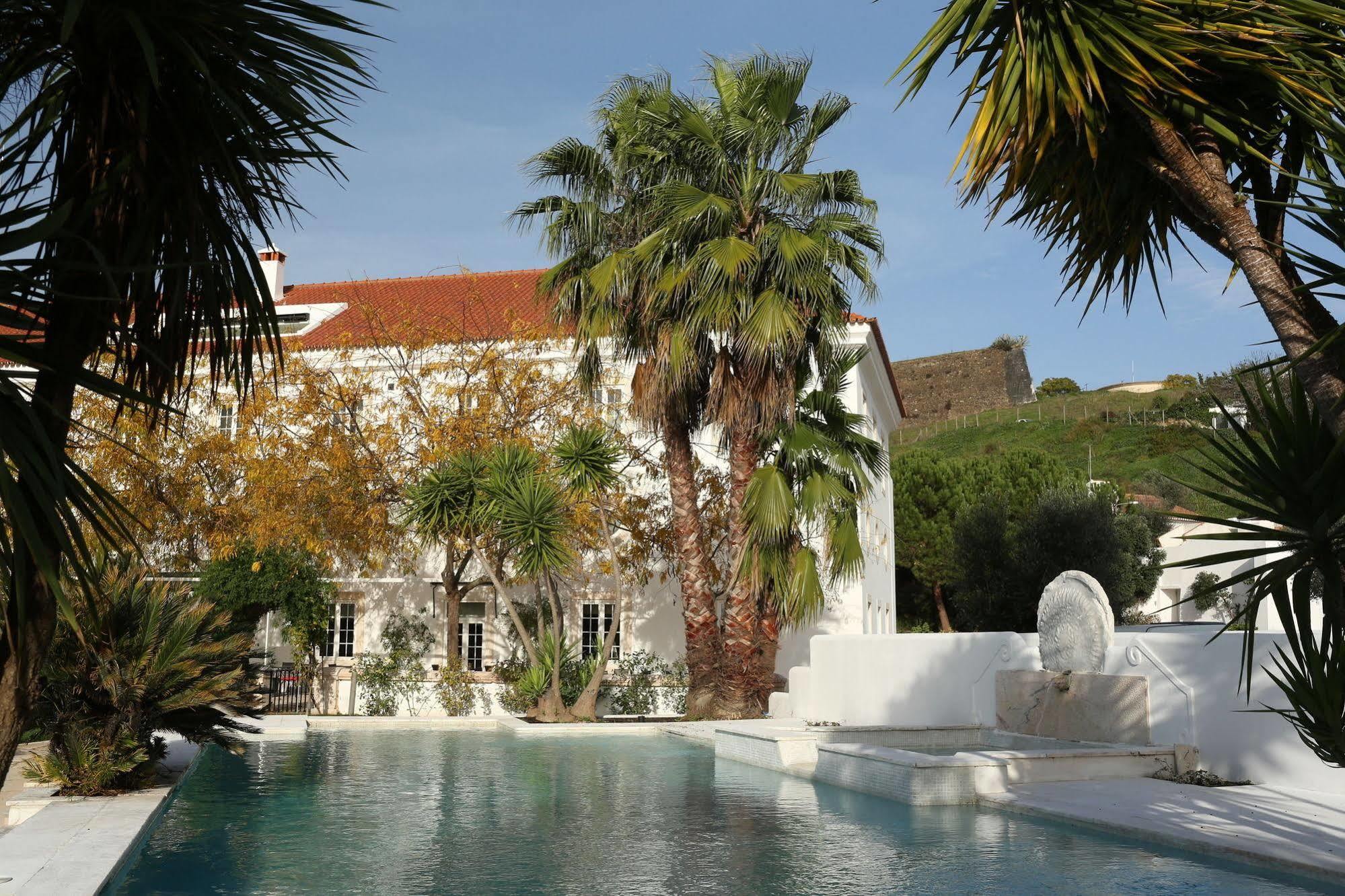 Pateo Dos Solares Charm Hotel Estremoz Bagian luar foto