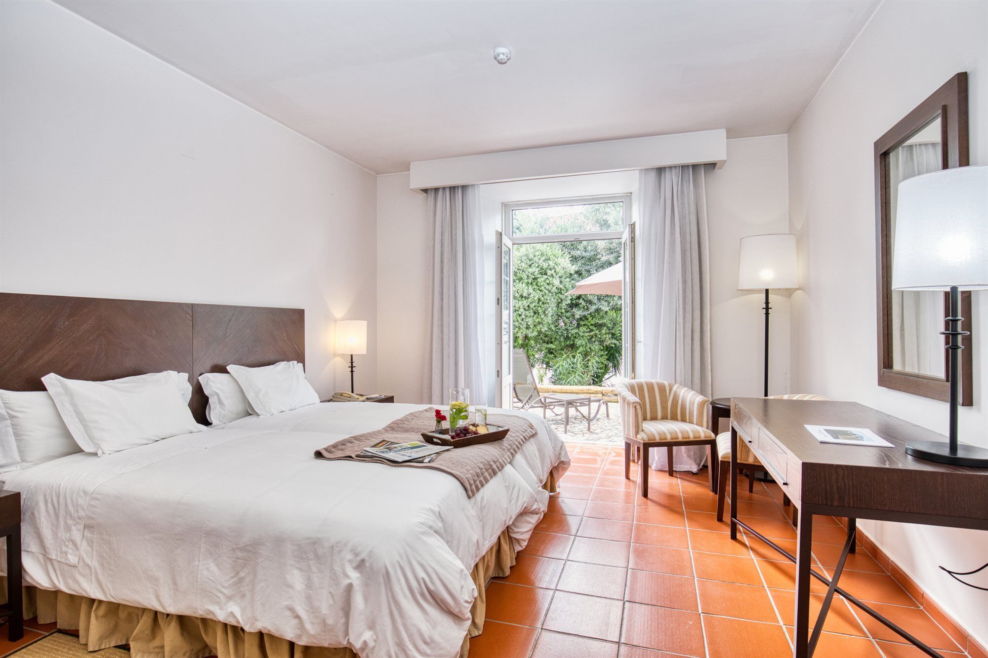 Pateo Dos Solares Charm Hotel Estremoz Bagian luar foto
